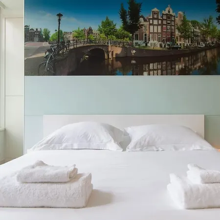Luxury Styled Bed & Breakfast Amsterdam